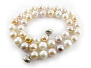 Como Blonde Pink cultured freshwater pearl necklace
