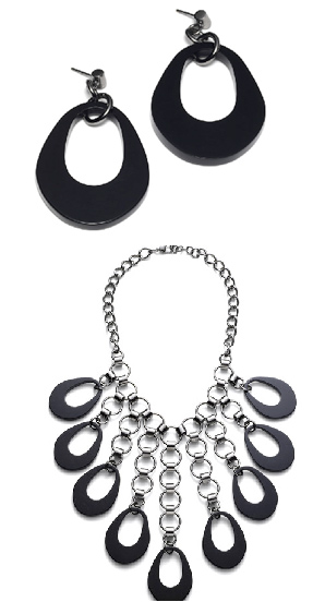 Delaila Dita Necklace and Earring Set