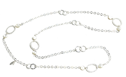 Mother of pearl long loop necklace